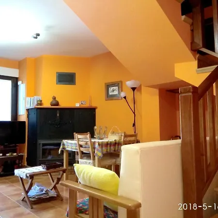 Holiday Home Calle Principal * Manzanal de Arriba