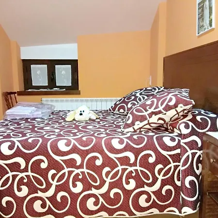 Holiday Home Calle Principal Vakantiehuis Manzanal de Arriba